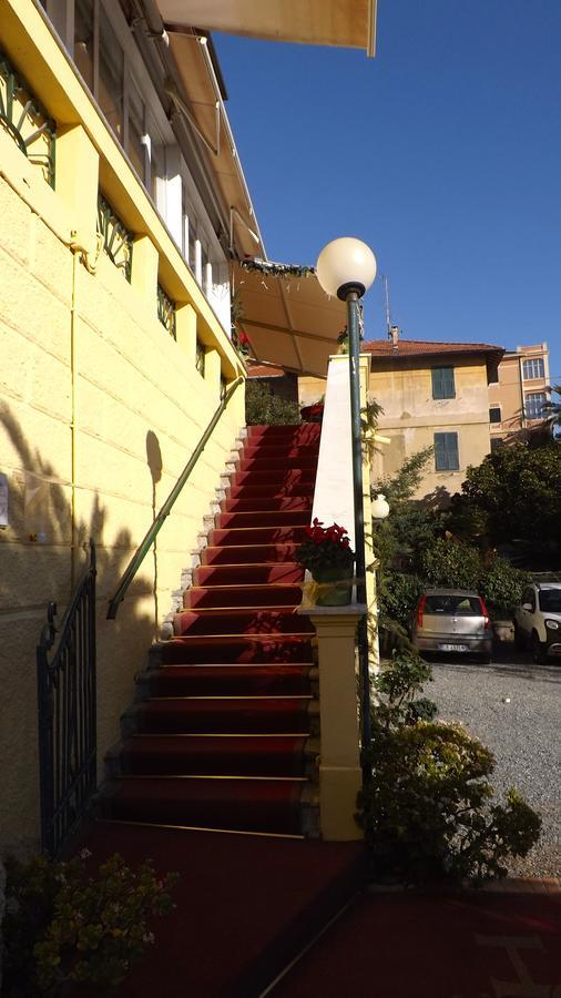 Hotel Azzurro Varazze Exterior photo